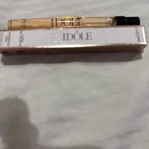 Lancôme Idôle Perfume with Black Cap